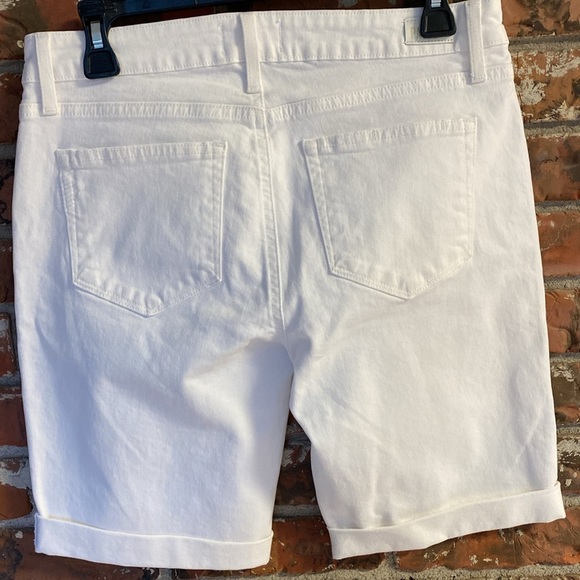 Paige white denim shorts - Picture 3 of 4